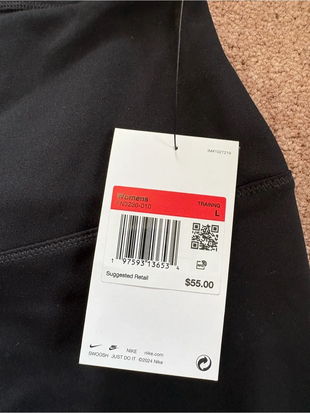 Nike One Women’s HR workout athletic Capri pants size large NWT
